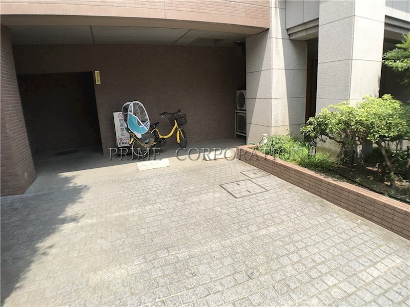 アボリアスコート笹塚ウエスト 駐車場