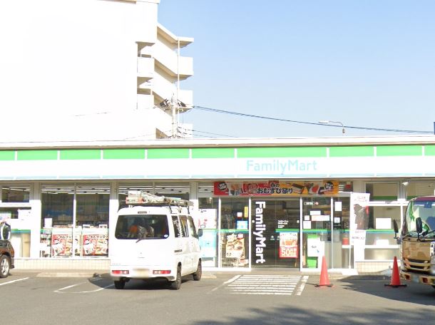 アイビー世田谷レジデンス コンビニ