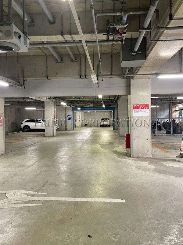 河田町ガーデン1 駐車場