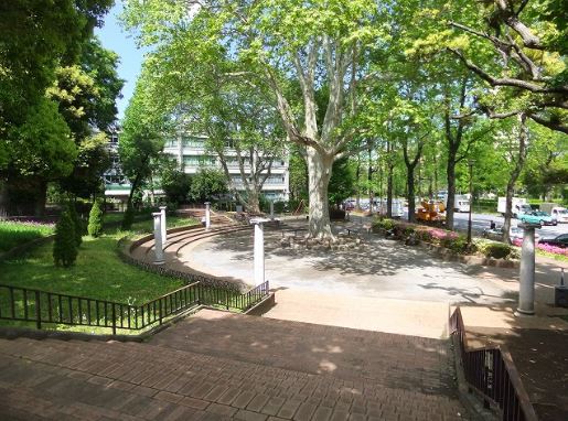 ランテンヌ四谷 公園