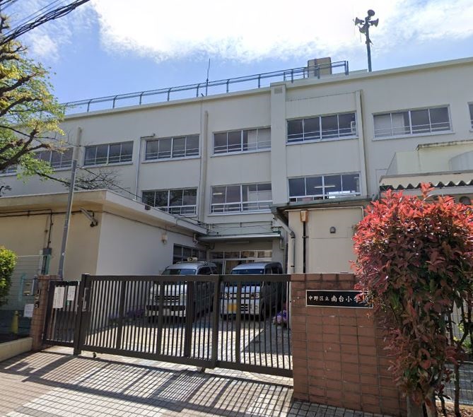 ディームス方南町 小学校