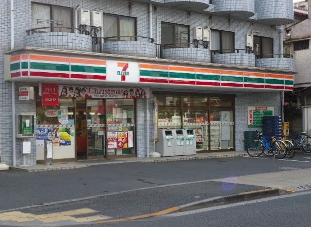 西久保3丁目貸家 コンビニ