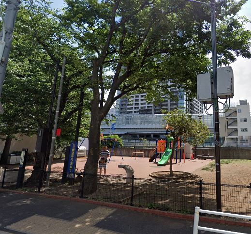 アクティ東仲通り 公園