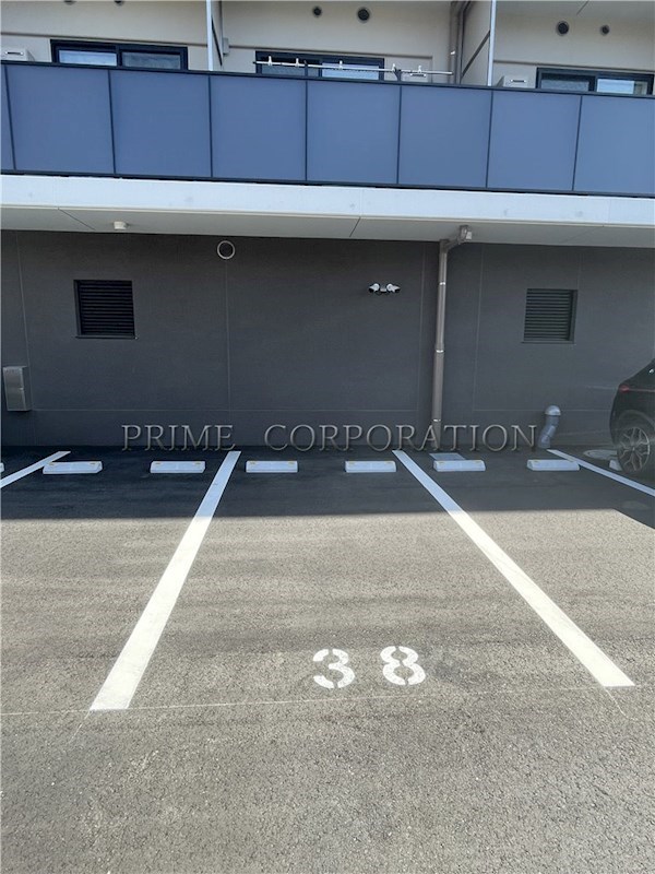 ラティエラ武蔵小杉 駐車場