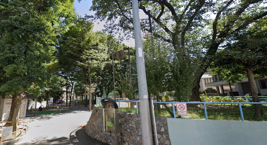 ジェノヴィア文京千駄木 公園