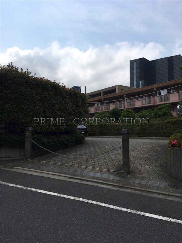 MFPRコート代官山 駐車場