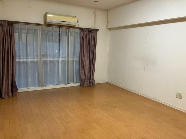田園調布愛和マンション リビング