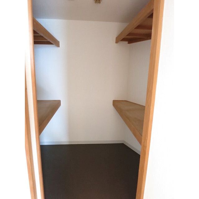 グランドメゾン三軒茶屋 収納