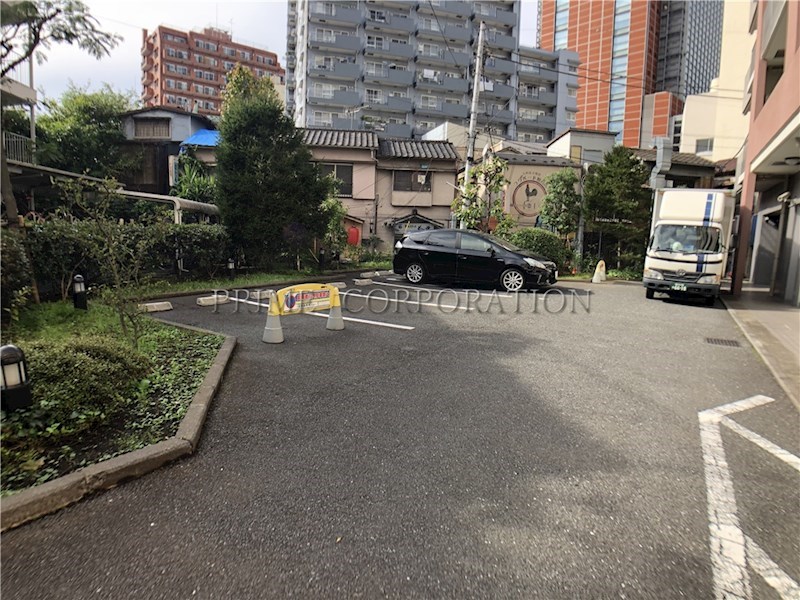 グランドメゾン三軒茶屋 駐車場