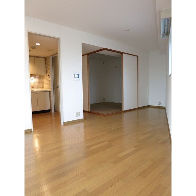 グランドメゾン三軒茶屋 リビング
