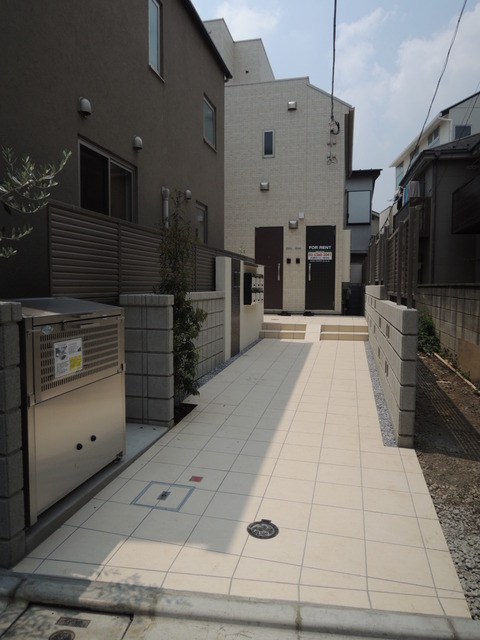 ラフィネ三軒茶屋 エントランス