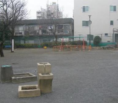 メゾンQ 公園