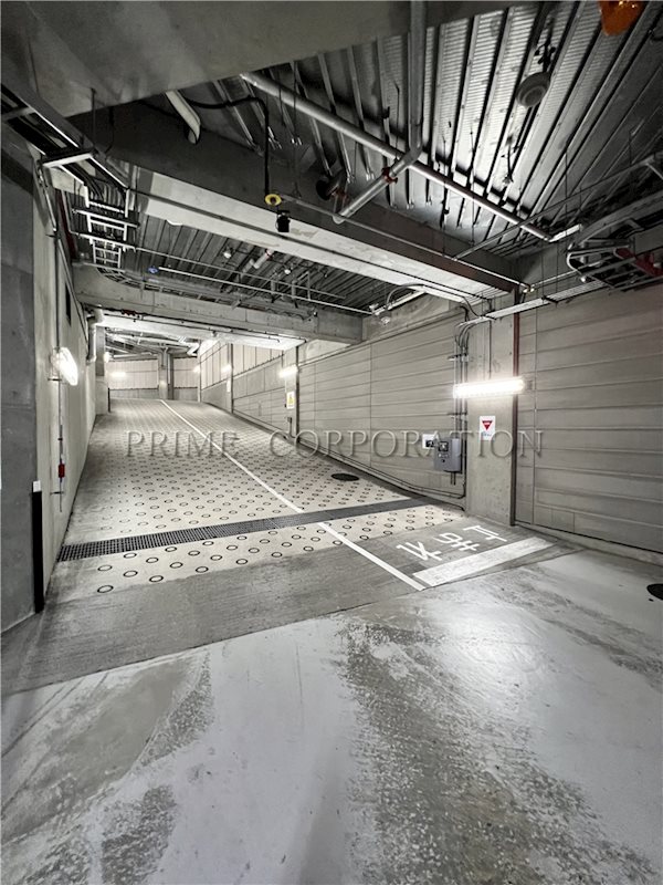 DEUX TOURS CANAL&SPA EAST 駐車場