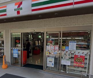 シャインピーチ コンビニ