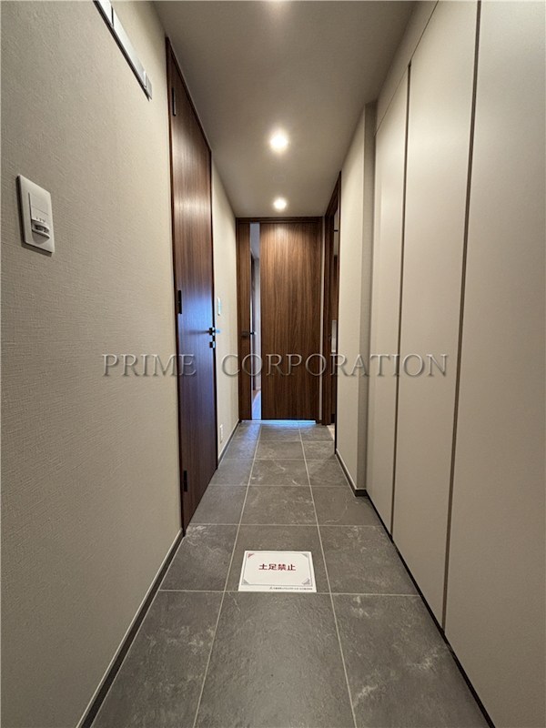 JIYUGAOKA MUSE SQUARE THE RESIDENCE 玄関