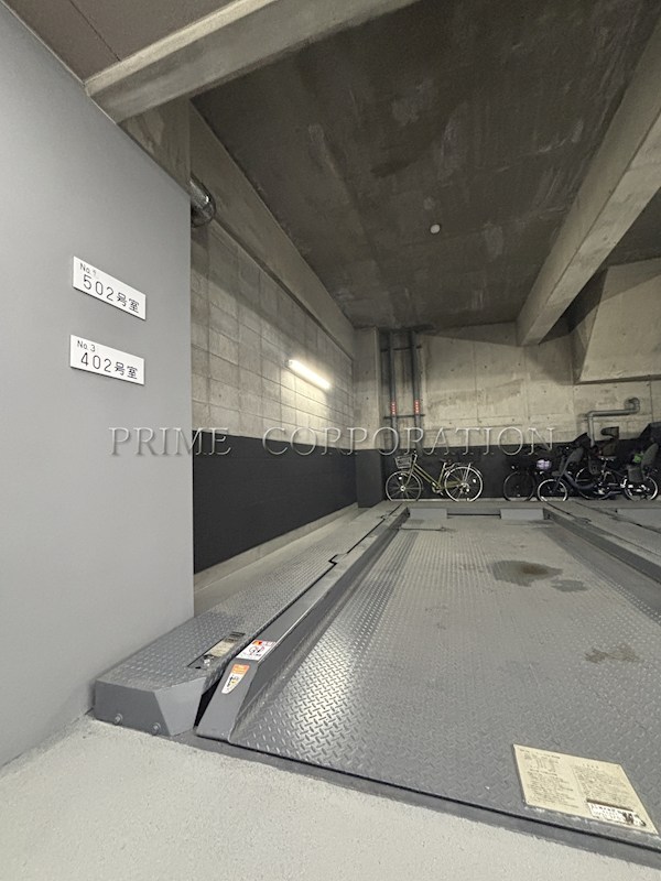 グランフォルム白金日吉坂 駐車場