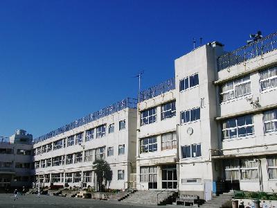 サンリシェル 八幡山 小学校