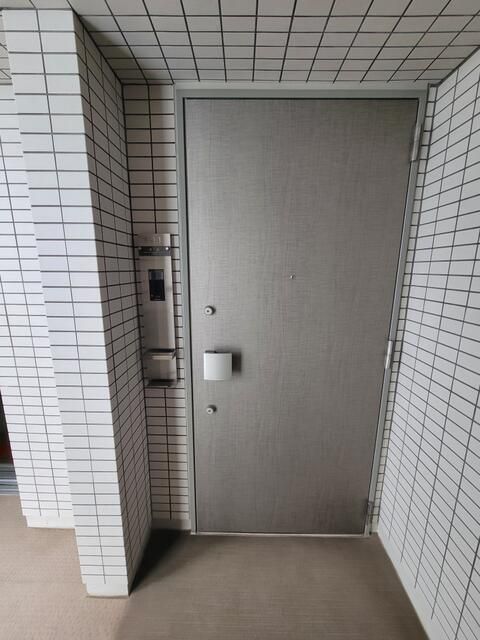 レリアモード豪徳寺 玄関