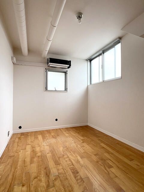 MT COURT ベッドルーム