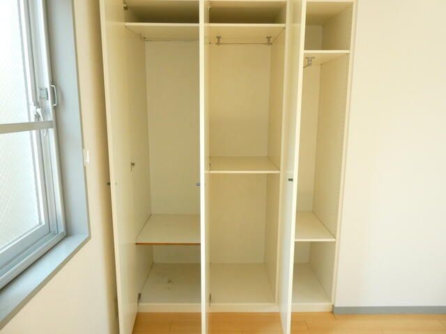 ウィスタリアヒルズS棟 収納
