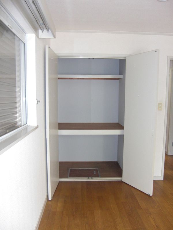 駒沢戸建て 収納