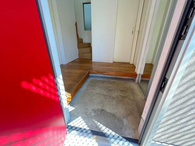 三鷹市井の頭3丁目戸建 玄関