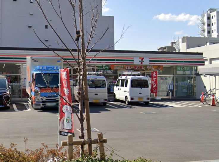 カーサ武蔵野フォレスト コンビニ