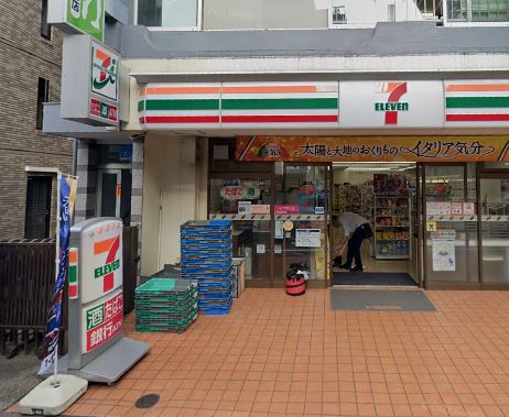 DIPS高田馬場駅前 コンビニ
