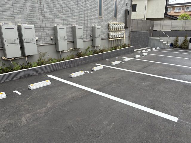 Clasia Jindaiji 駐車場