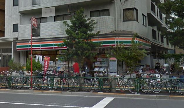 コンフォリア・リヴ西大島SOUTH コンビニ