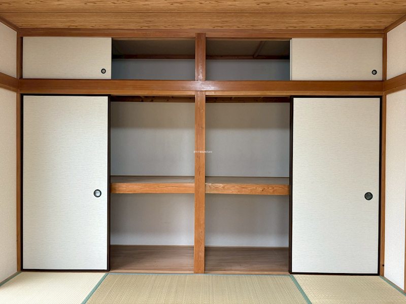 ファミーユ上鷺 収納