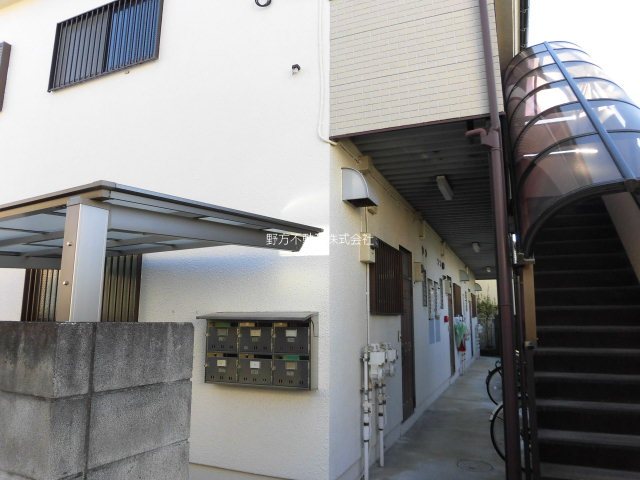 ファミーユ上鷺 外観