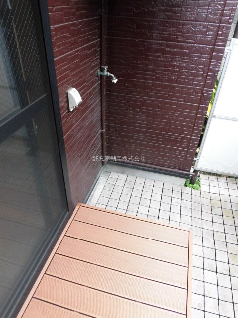 クリスタルガーデン ベランダ
