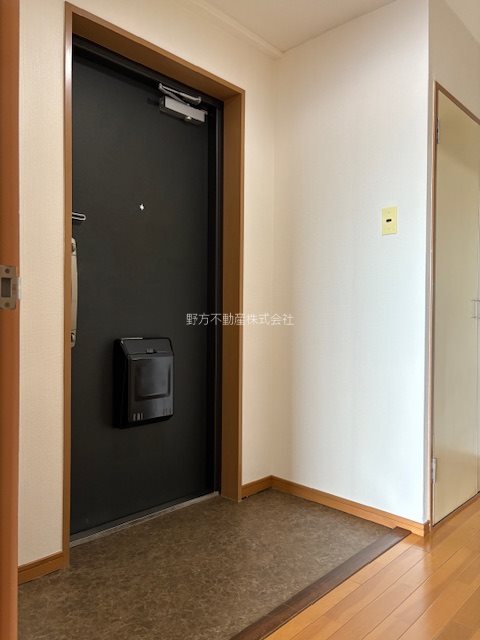 アイビハイツ柴又 玄関
