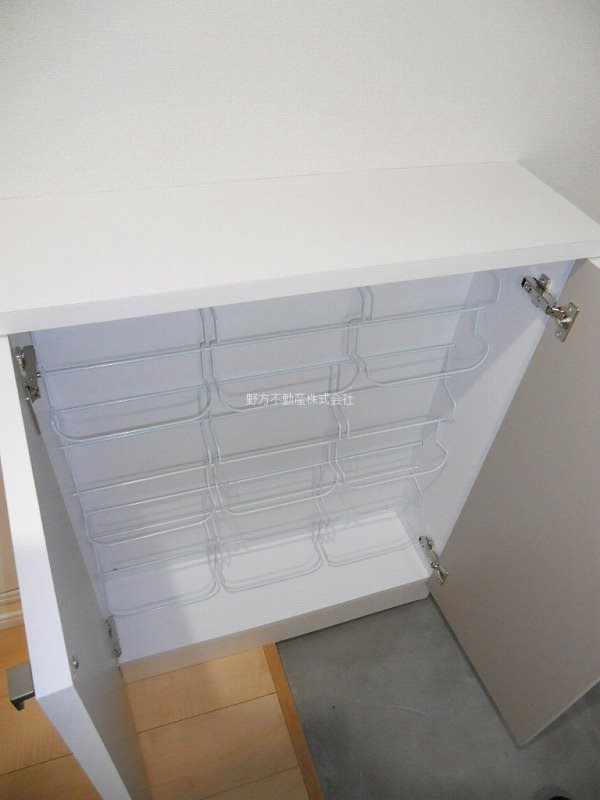 ARBRE(アーブル)南台  玄関