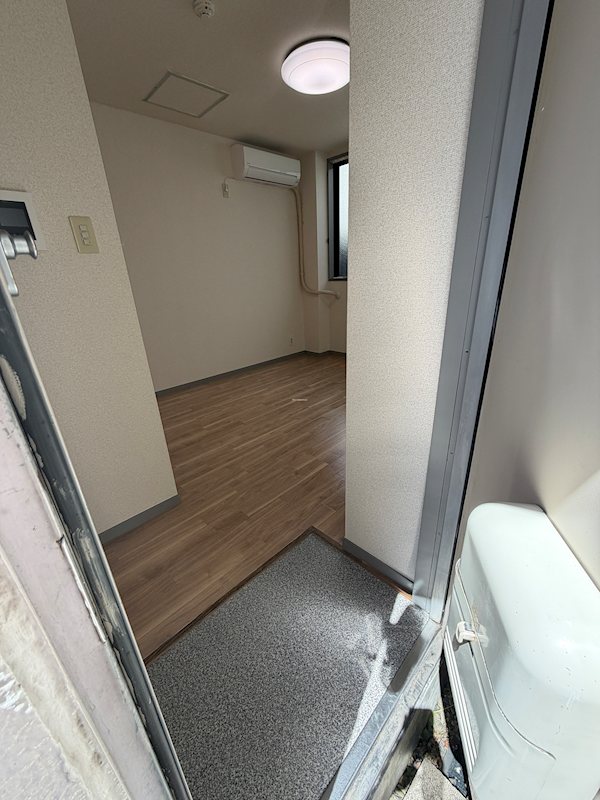 飯田ビル 玄関