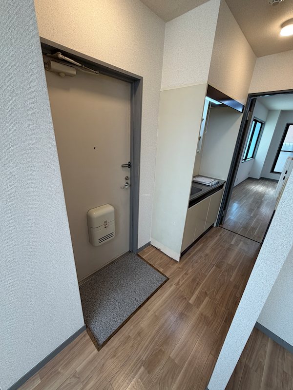 飯田ビル 玄関