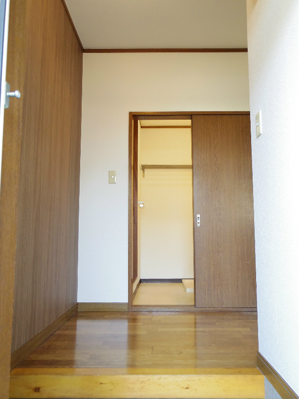ピアーハイツ 玄関