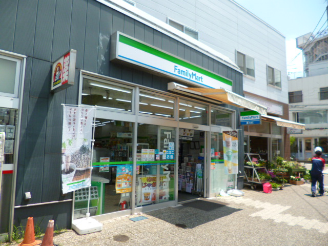 谷津高台の家 コンビニ