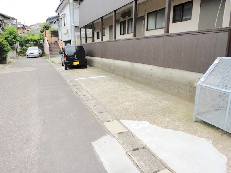 ソフィア 駐車場