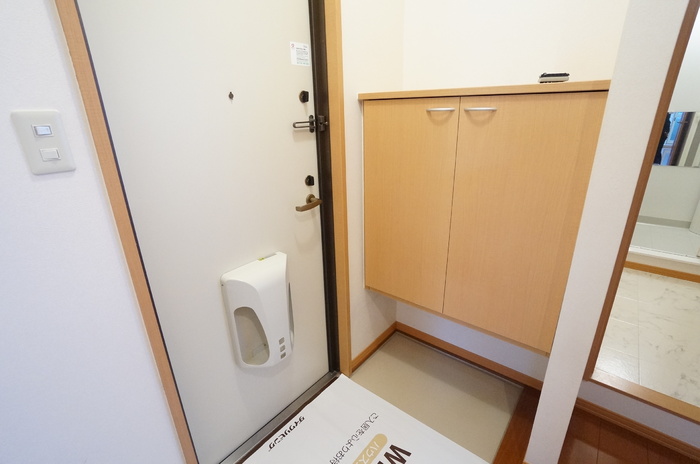セブンワンテン E 玄関