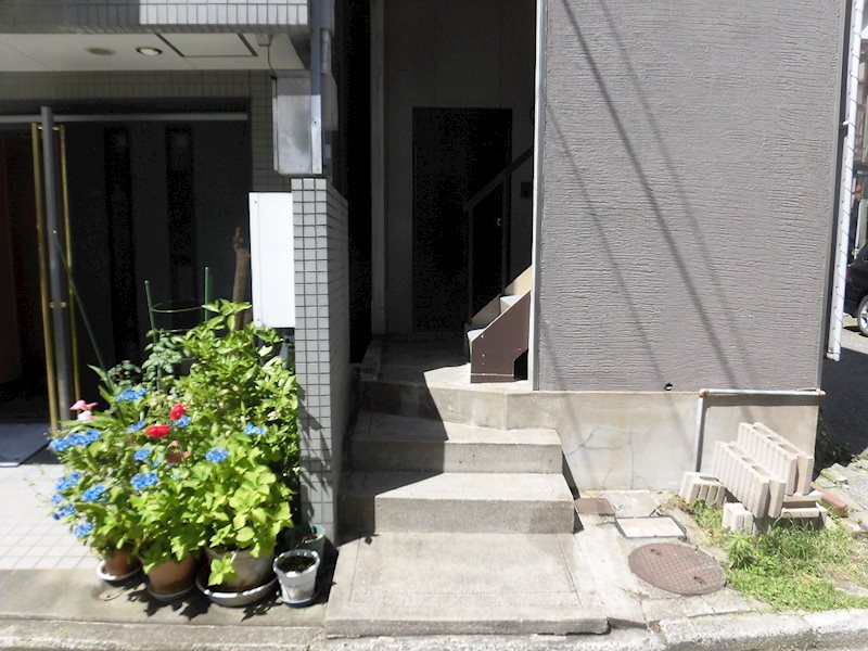 ドルチェヴィータ片町 エントランス