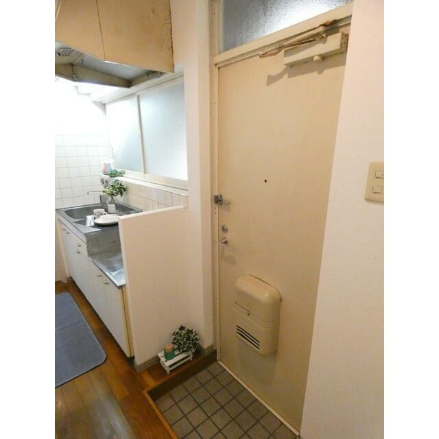 クレセントプレシャス 玄関