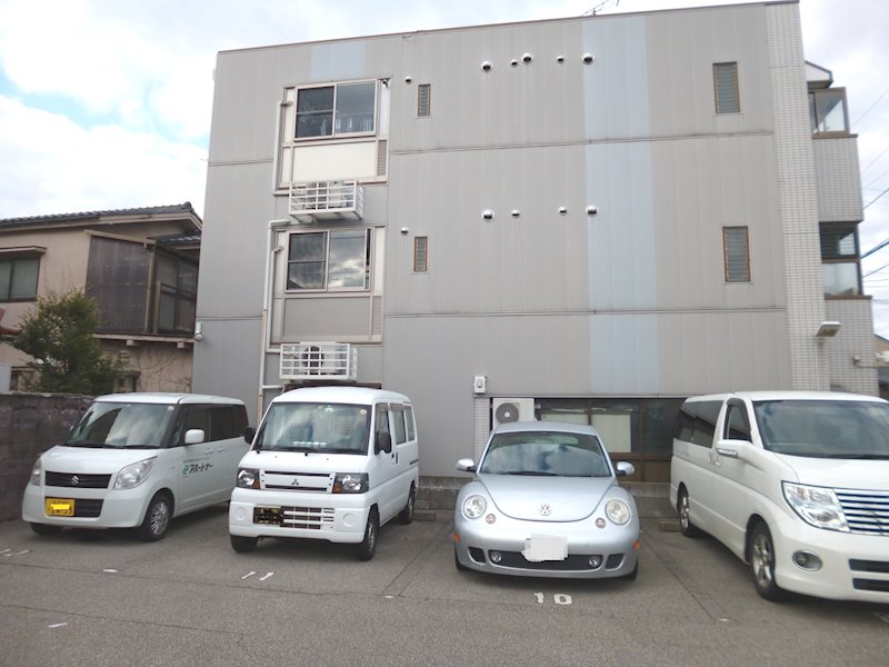 フラット88 駐車場