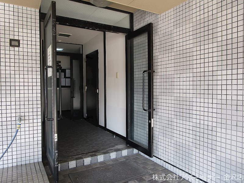 ルポー広小路 エントランス