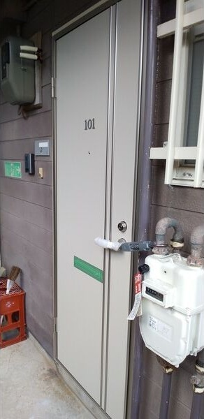 メゾン・ド・ユウ 玄関