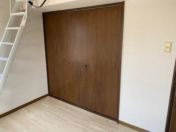メゾンドプルネールA 収納