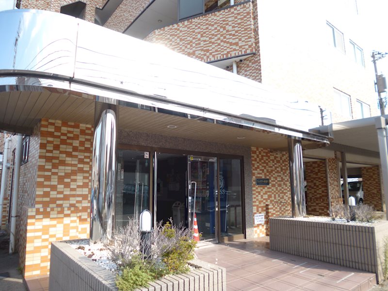 プレステージ金沢 エントランス