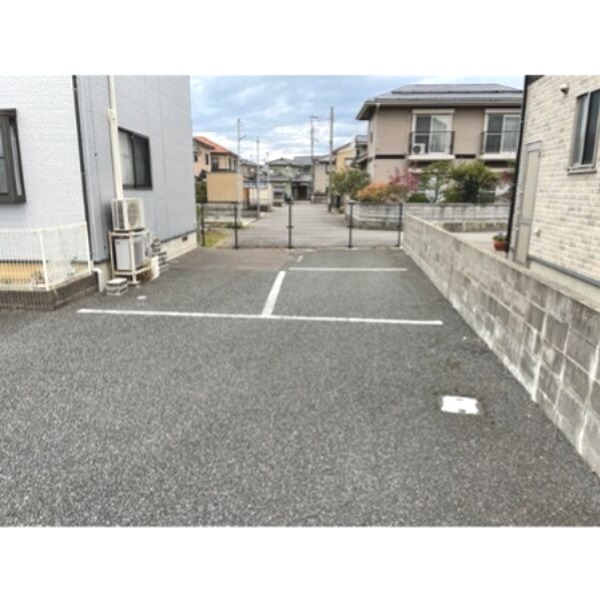 スターハイツⅡ 駐車場