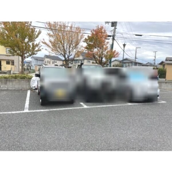 スターハイツⅡ 駐車場